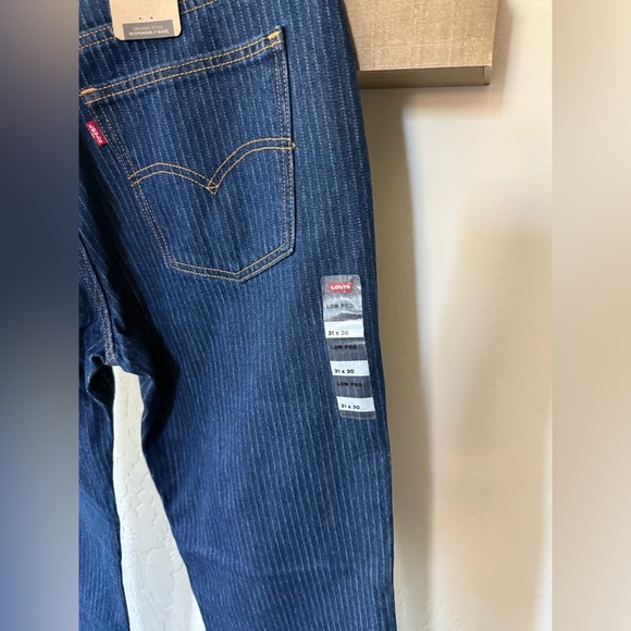 Levi's|Women’s Low Pro Relaxed Fit,Pinstriped Blue Denim Jeans•straight leg,NWT - Picture 6 of 16